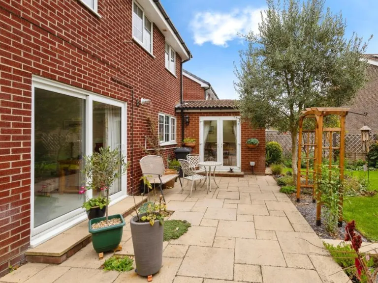 property Compatible Images}