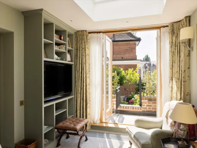 property Compatible Images}