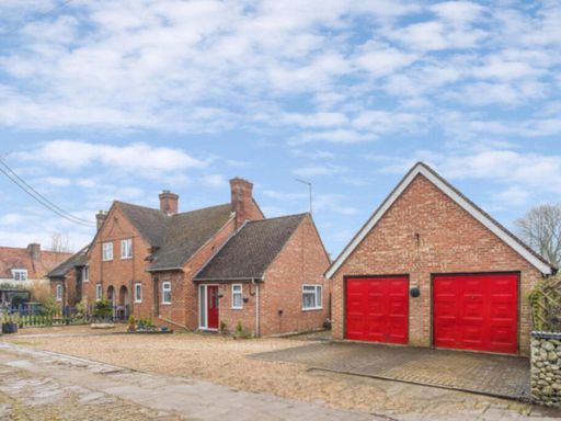 Similar property image