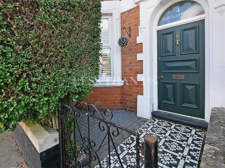 property Compatible Images}