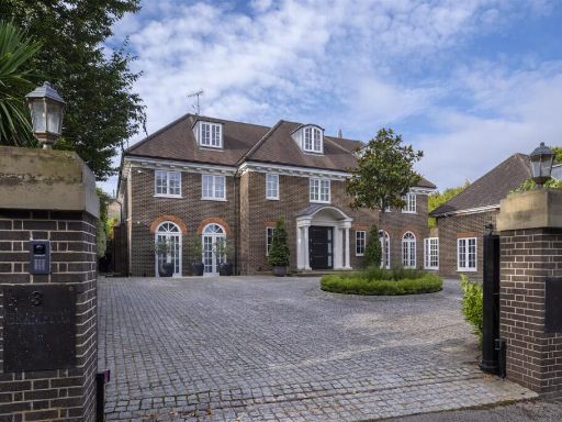 Similar property image