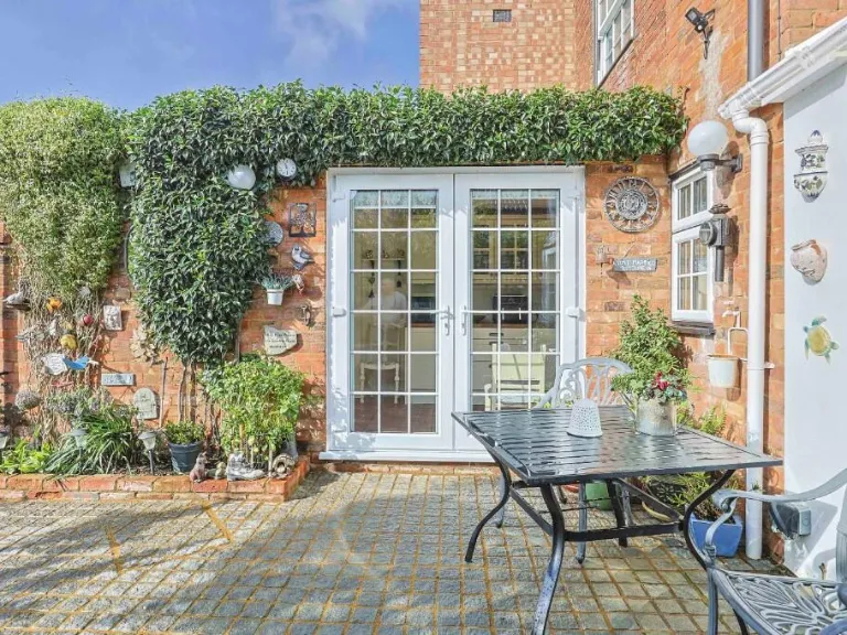 property Compatible Images}
