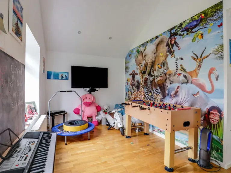 property Compatible Images}