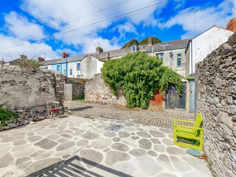 property Compatible Images}