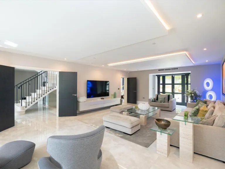 property Compatible Images}