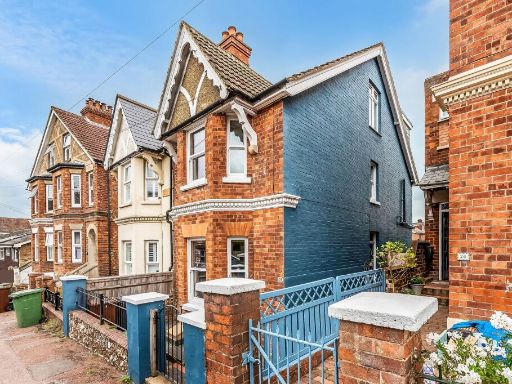 Similar property image