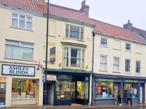 Similar property image