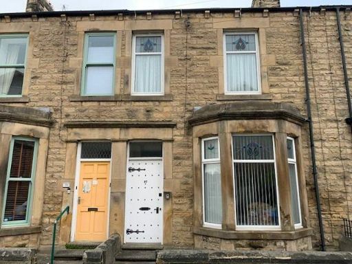 Similar property image