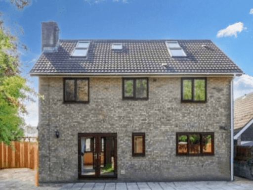 Similar property image