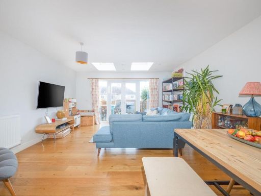 Similar property image