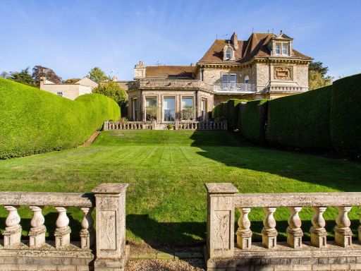 Similar property image