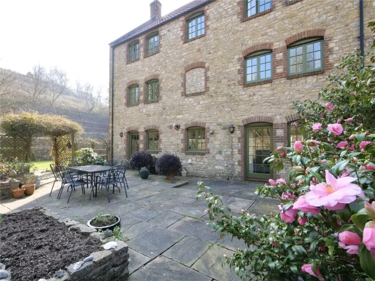 property Compatible Images}