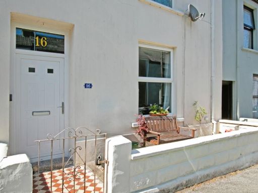 Similar property image