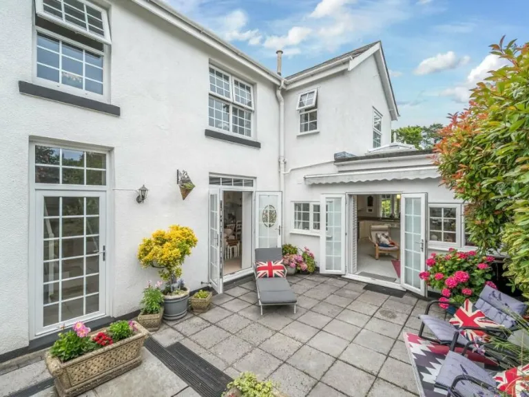 property Compatible Images}