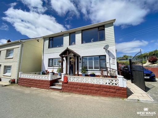 Similar property image