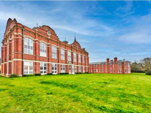 Similar property image