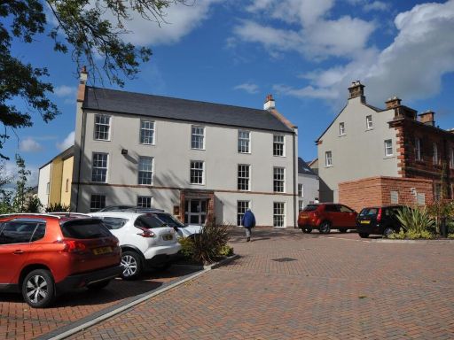 Similar property image