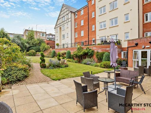 Similar property image