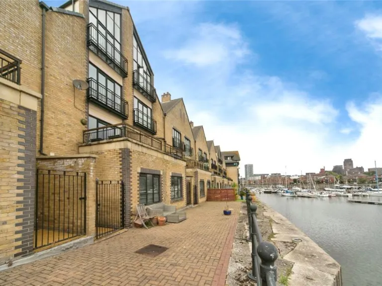 property Compatible Images}