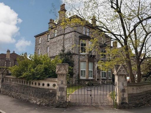 Similar property image