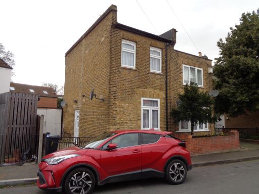 Similar property image