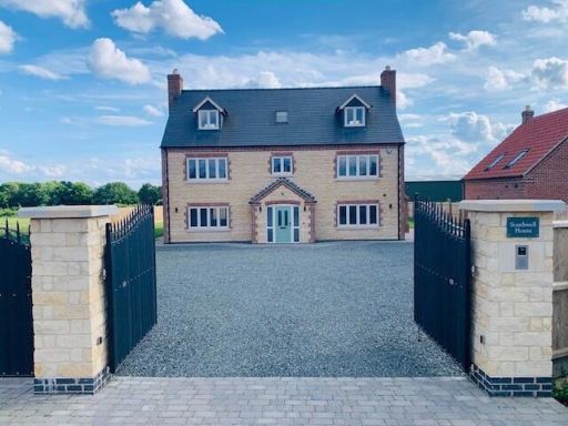 Similar property image