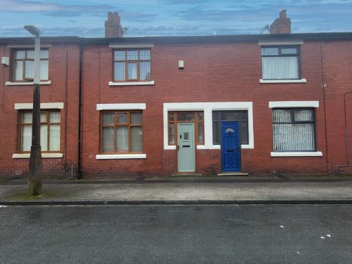 Similar property image