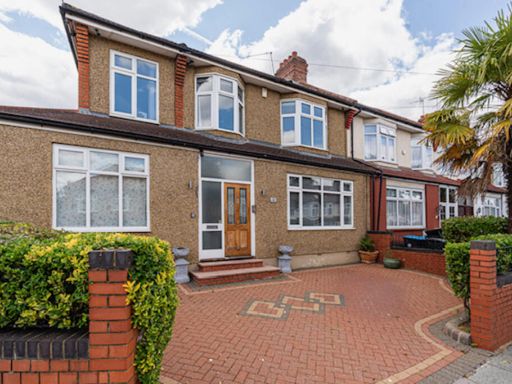 Similar property image