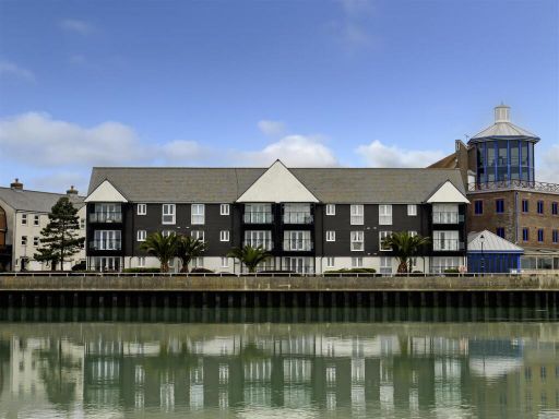Similar property image