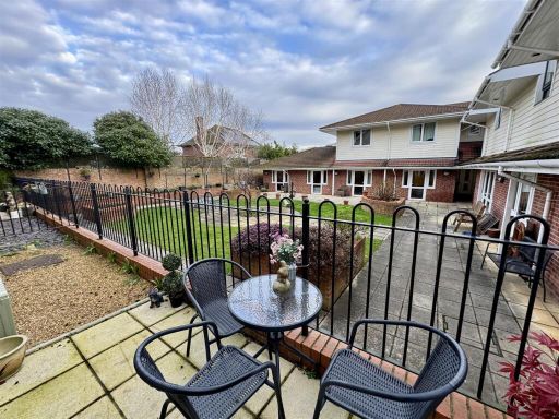 Similar property image