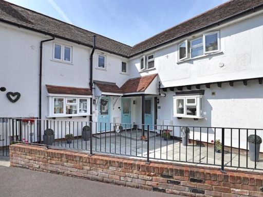 Similar property image