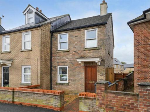 Similar property image