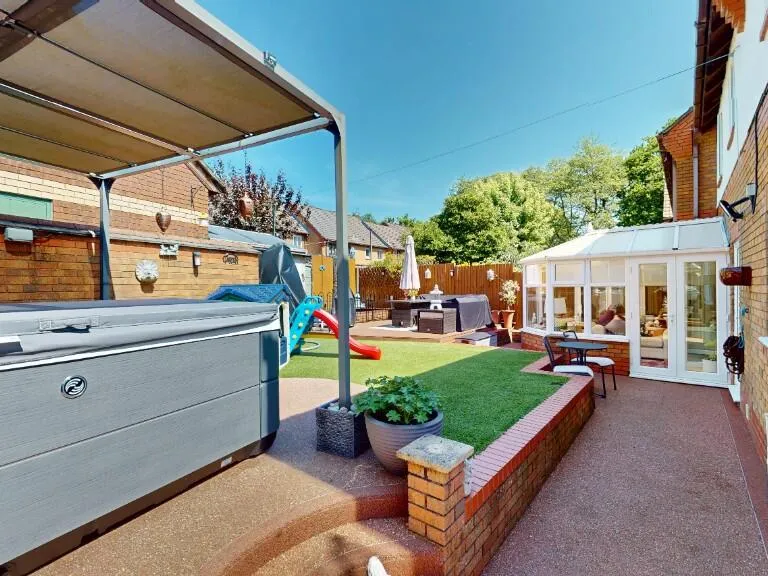 property Compatible Images}