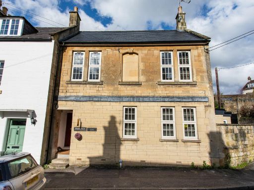 Similar property image