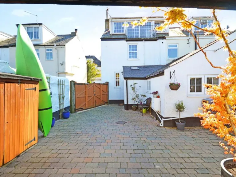 property Compatible Images}