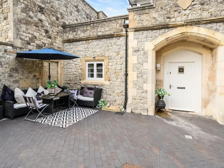 property Compatible Images}