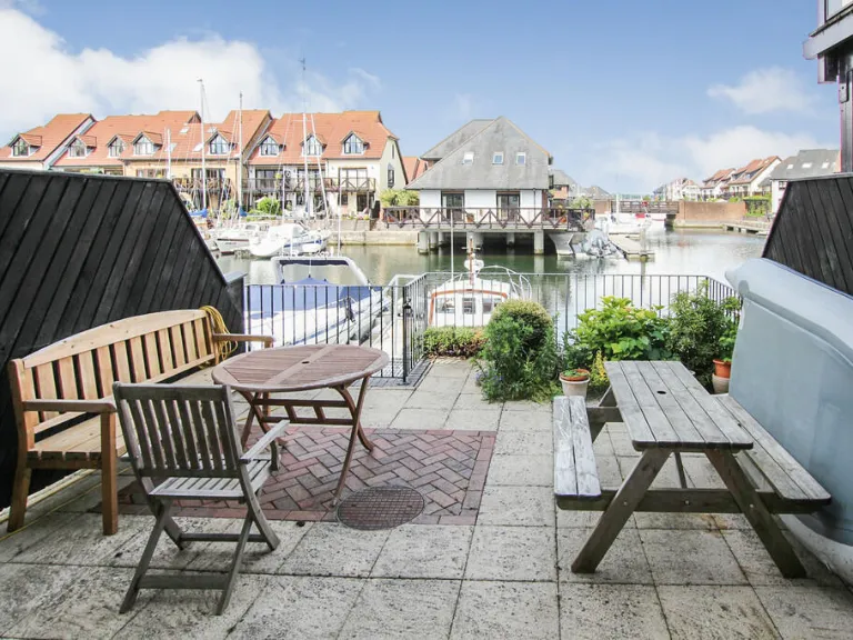 property Compatible Images}