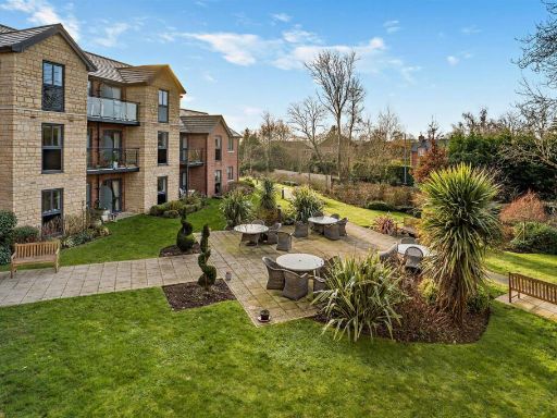 Similar property image