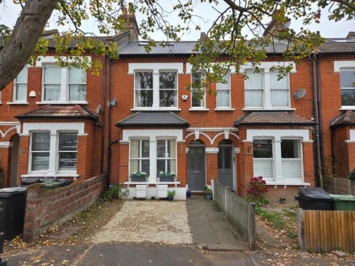 Similar property image