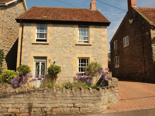 Similar property image