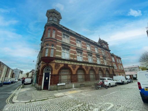 Similar property image