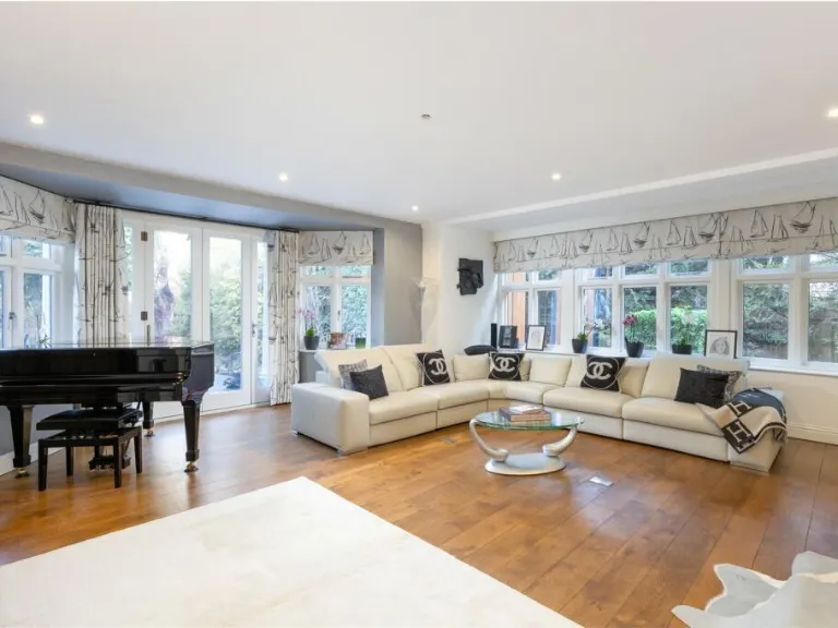 property Compatible Images}