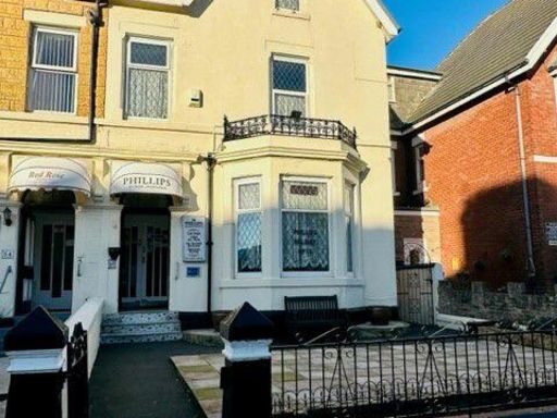 Similar property image