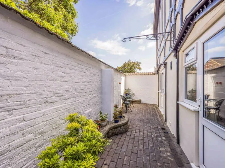 property Compatible Images}