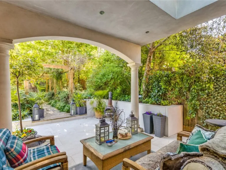 property Compatible Images}