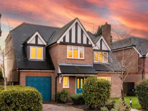 Similar property image