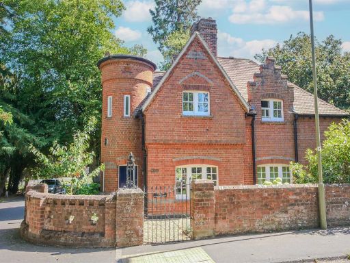 Similar property image