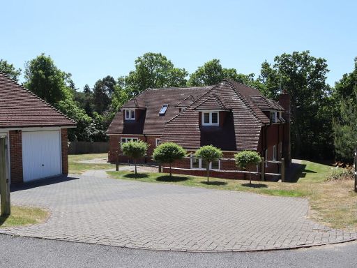 Similar property image
