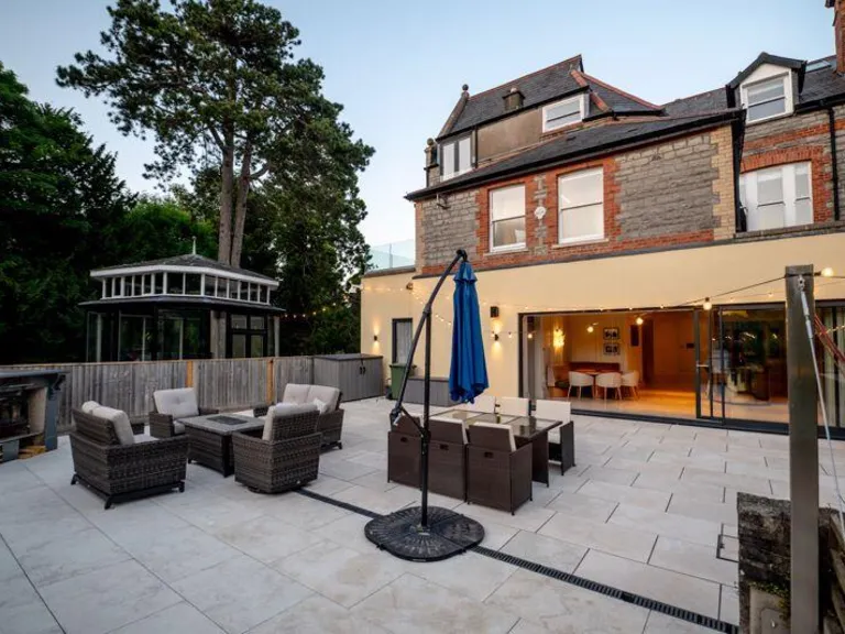 property Compatible Images}