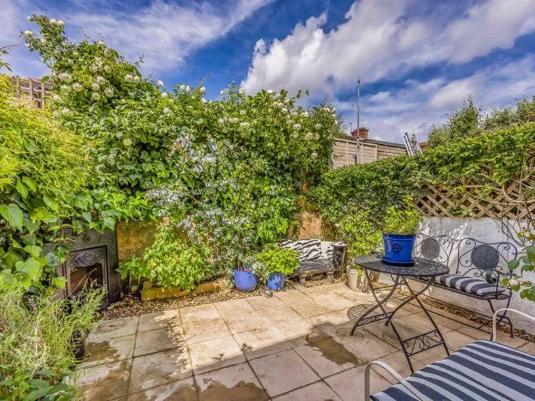 property Compatible Images}